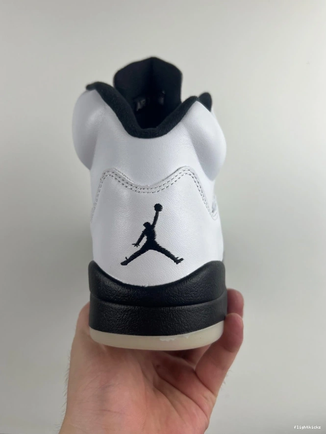 AIR 5 DD0587-110 JORDAN BLACK' 'WHITE RETRO 0927
